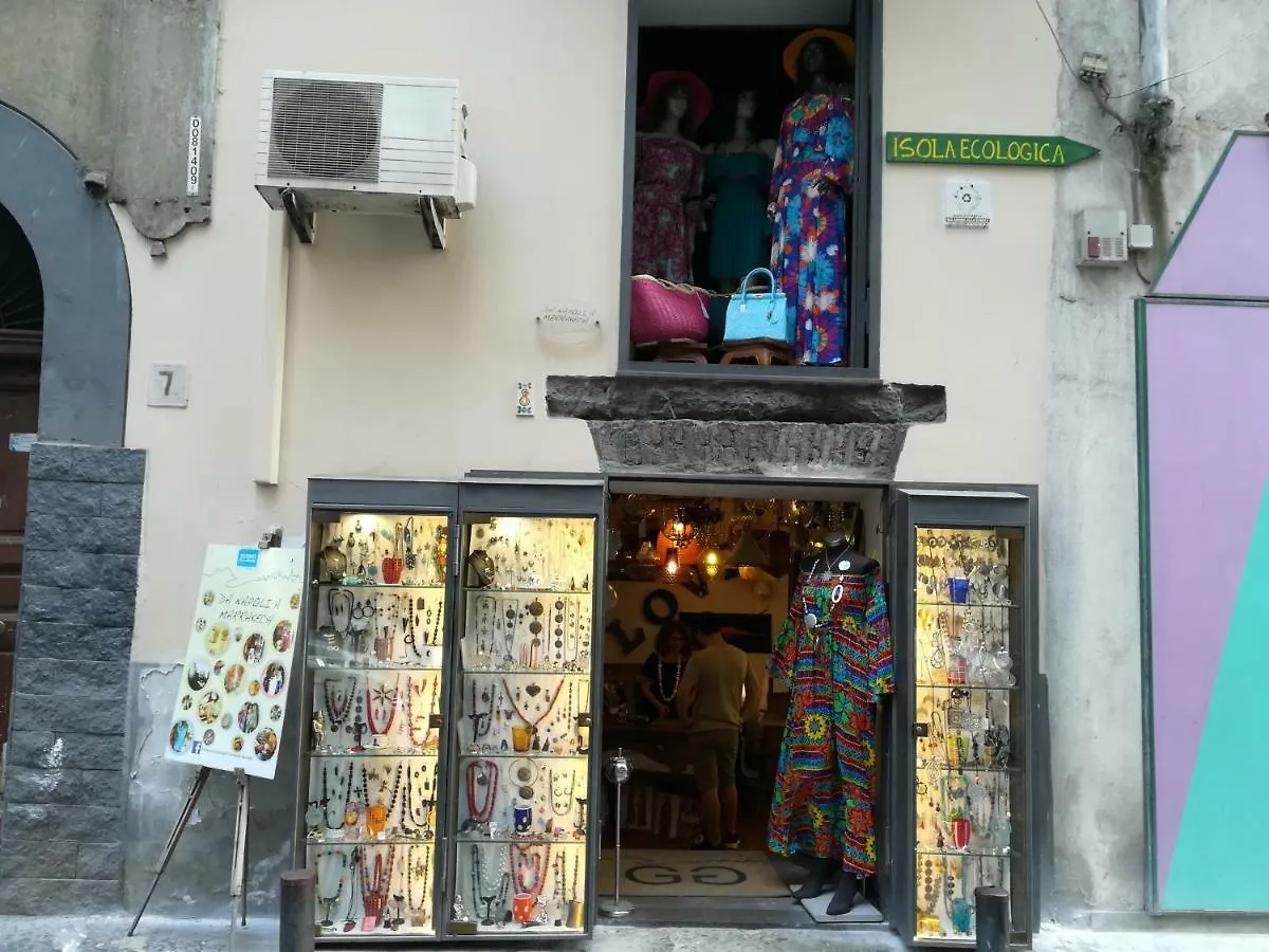 Dint e viche e Napule Guest House Napoli Italia