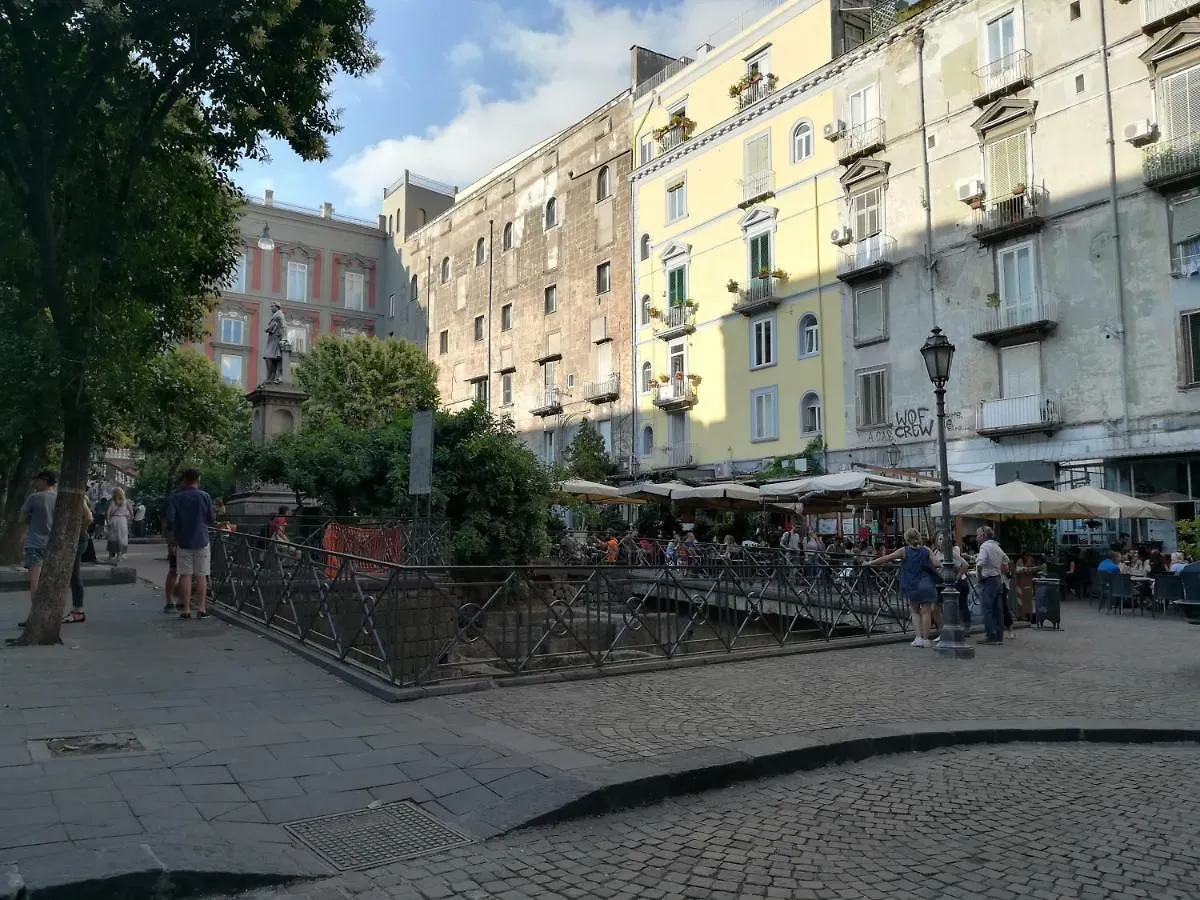 Dint e viche e Napule Guest House Napoli